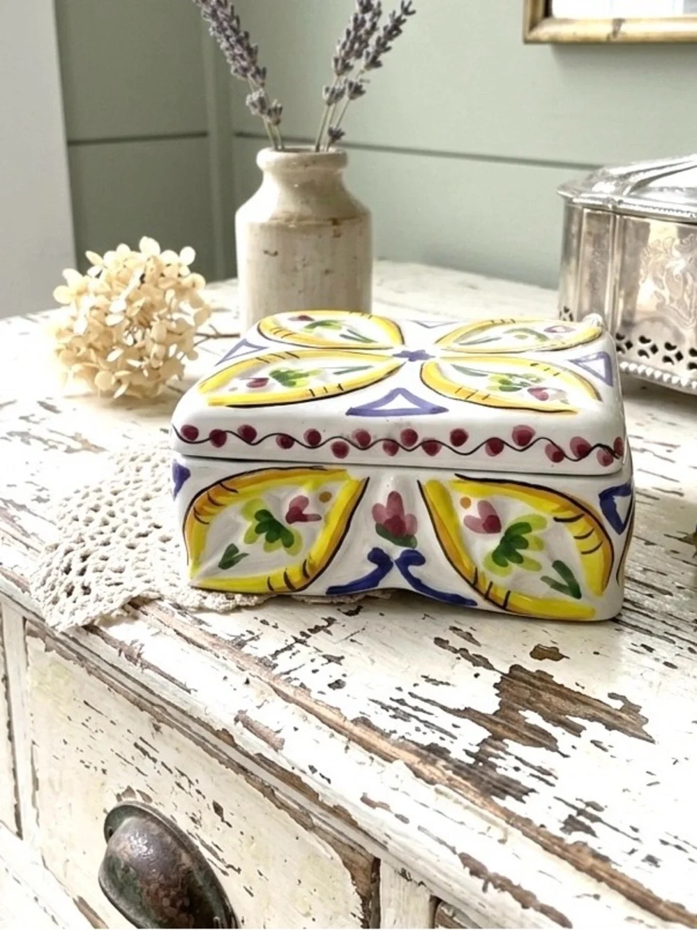 Vintage white & yellow hand-painted ceramic trinket box